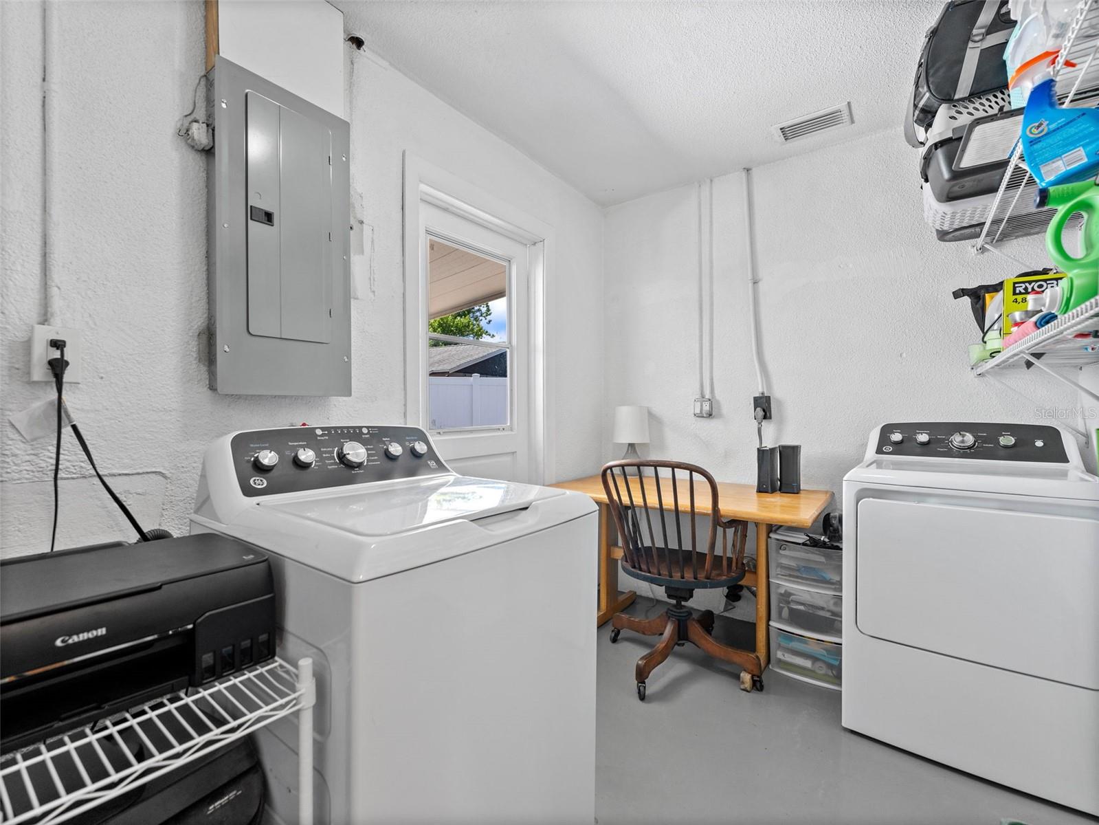 CRESTRIDGE 8TH ADD - Residential