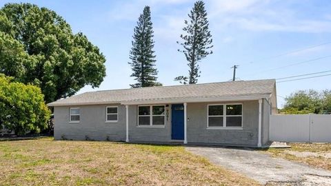 Photo of 9091 83rd Way, Seminole, FL 33777 (MLS # TB8499657)