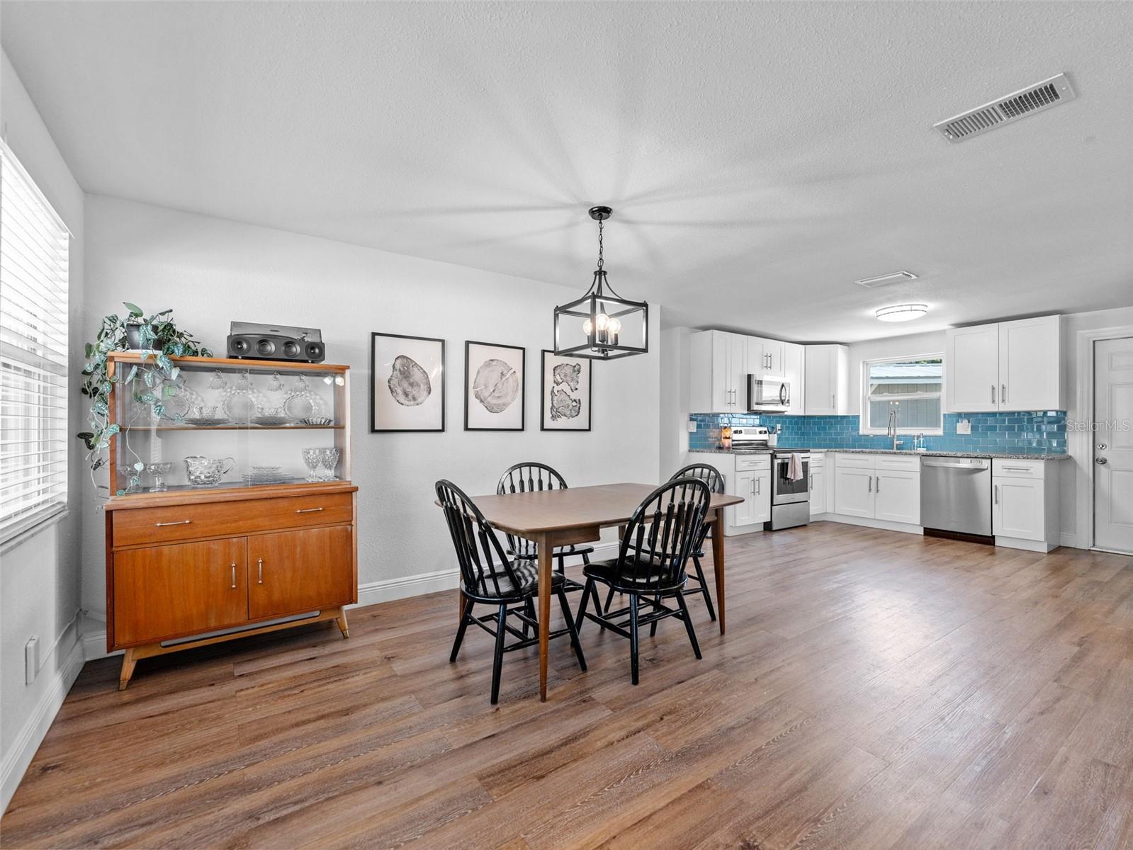 CRESTRIDGE 8TH ADD - Residential