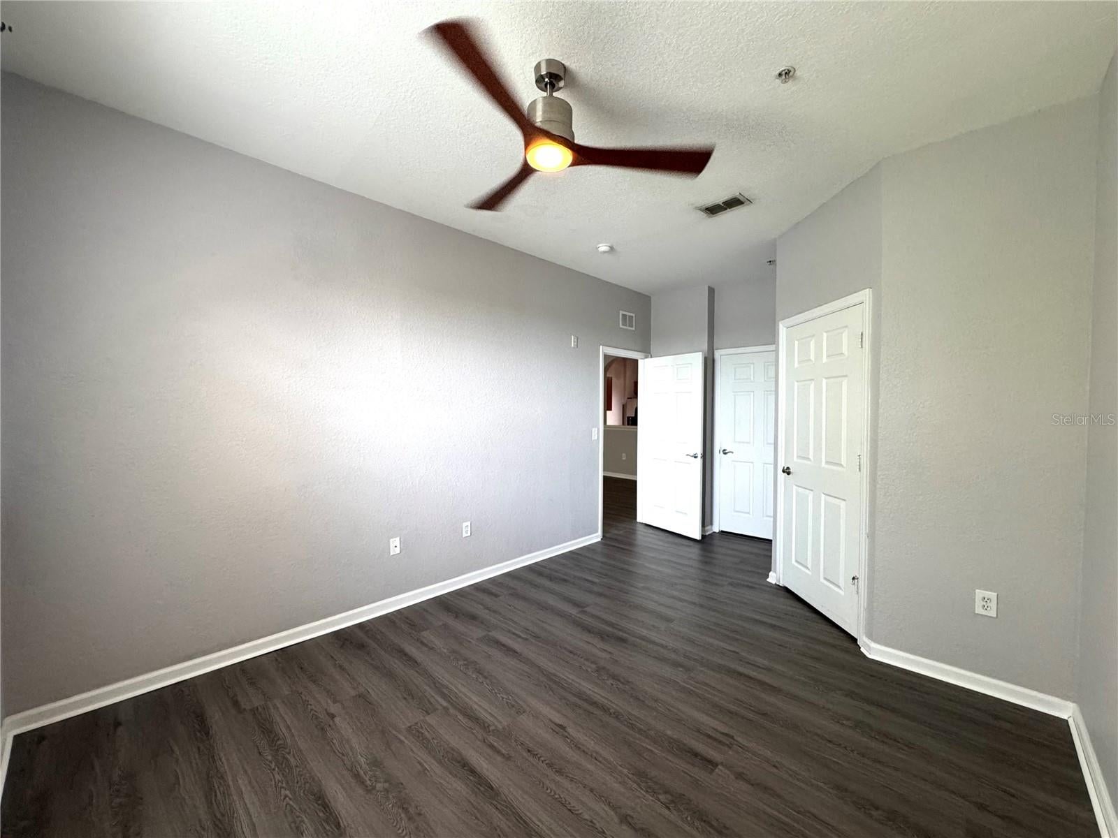 8660 BUCCILLI DRIVE 305