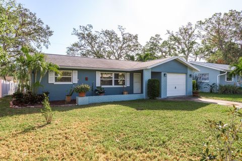 A home in LARGO