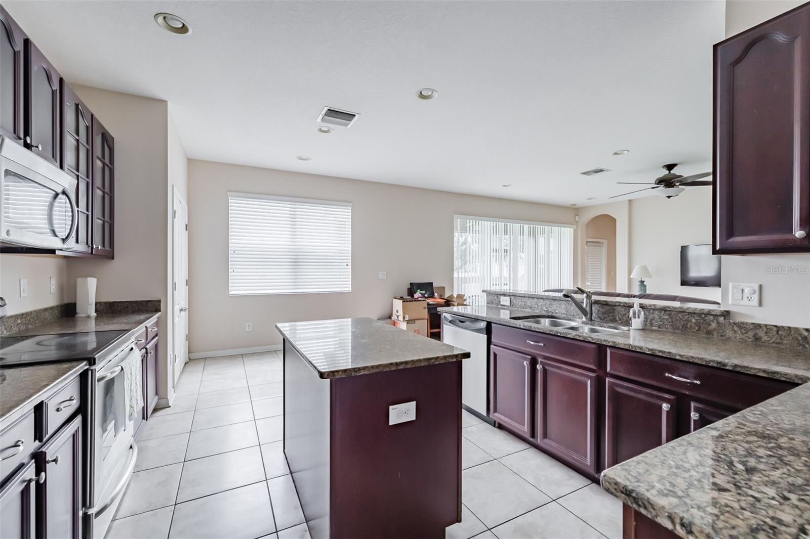 BAHIA LAKES PH 2 - Residential