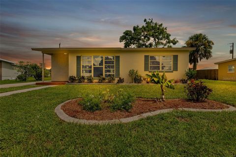 A home in PORT CHARLOTTE