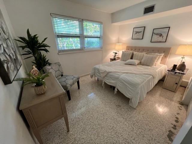 BAYSHORE GARDENS SEC 2 - Residential Lease