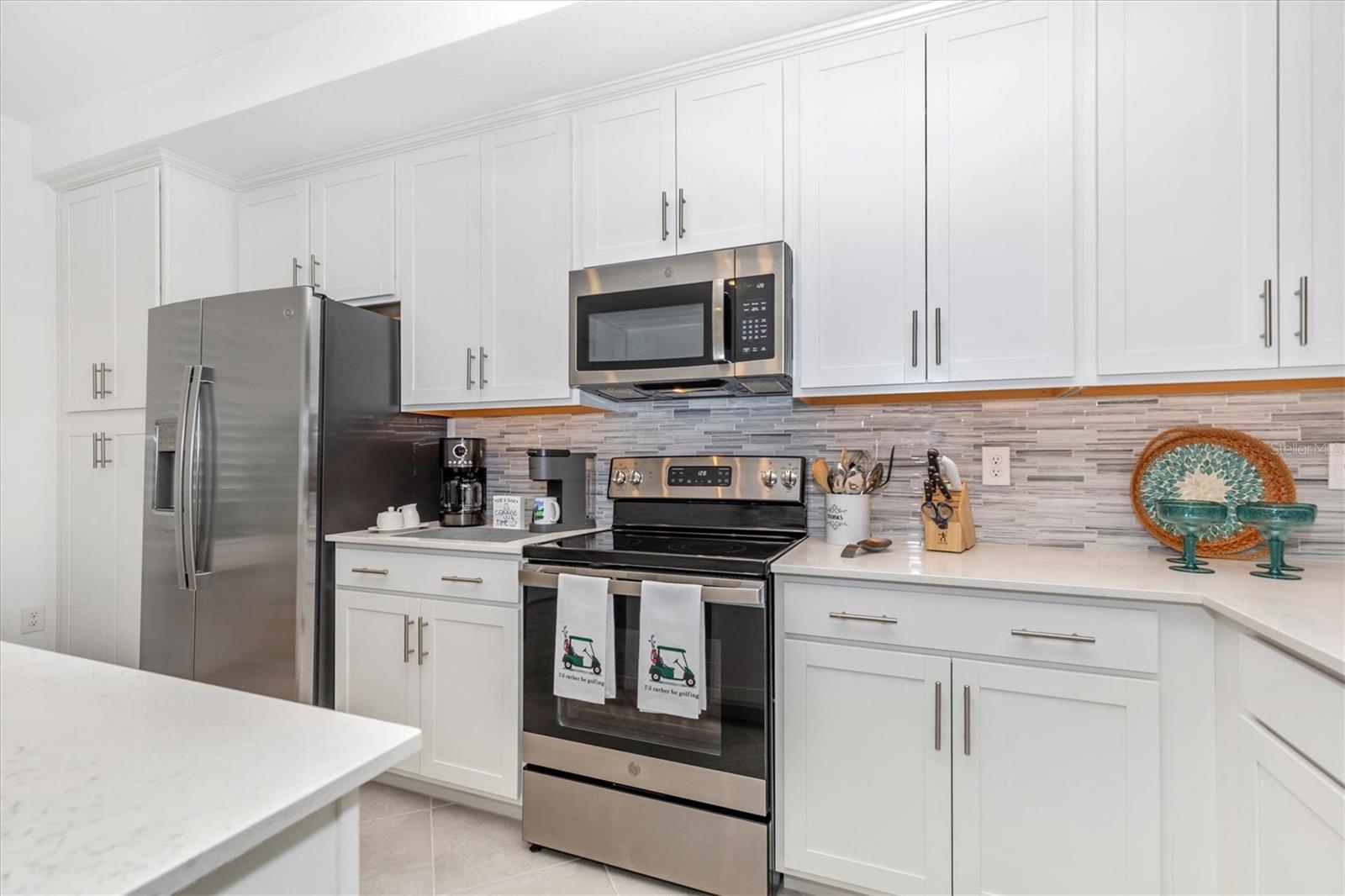 WELLEN PARK GOLF & COUNTRY CLUB - Residential Lease