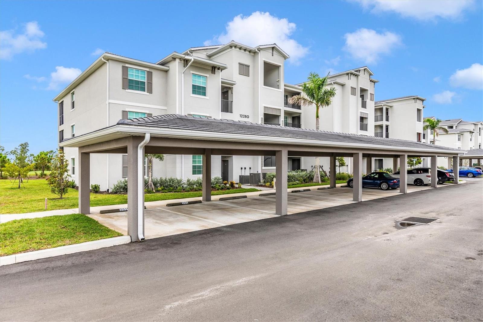 WELLEN PARK GOLF & COUNTRY CLUB - Residential Lease