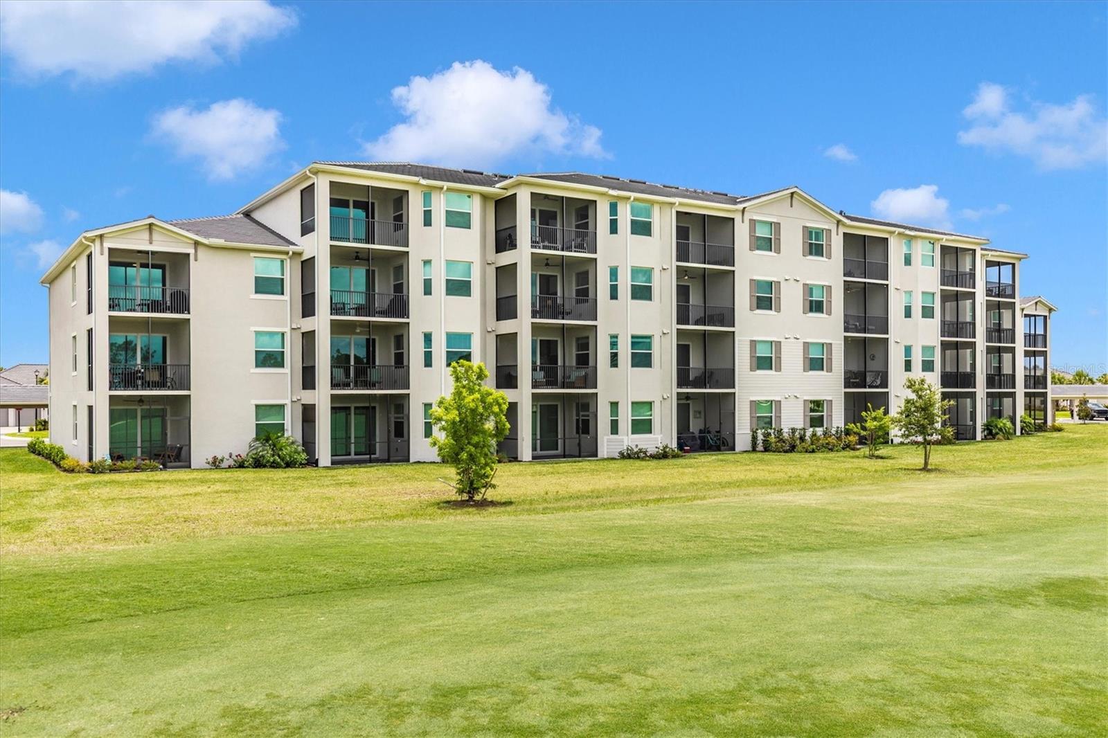 WELLEN PARK GOLF & COUNTRY CLUB - Residential Lease