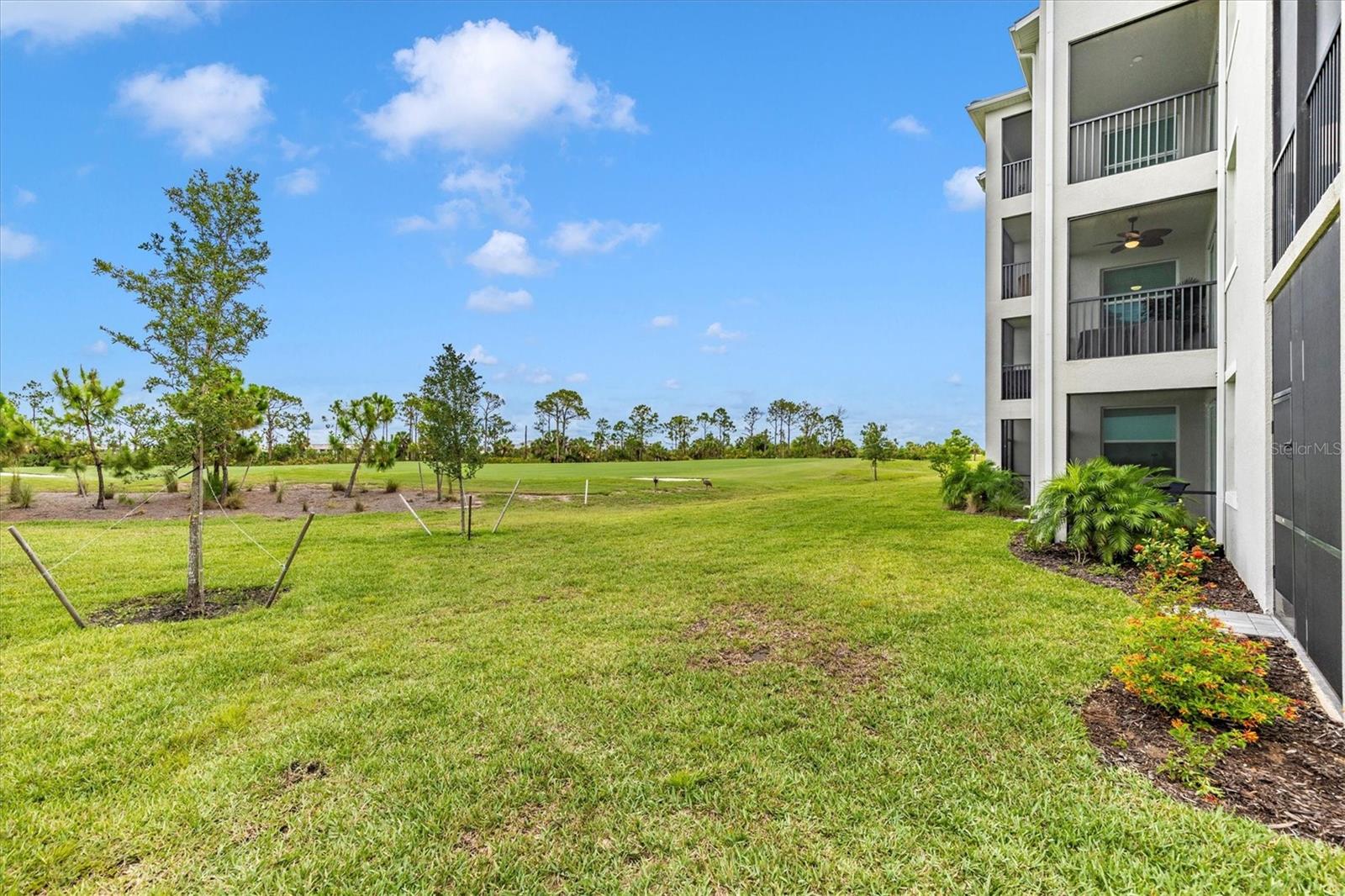 WELLEN PARK GOLF & COUNTRY CLUB - Residential Lease