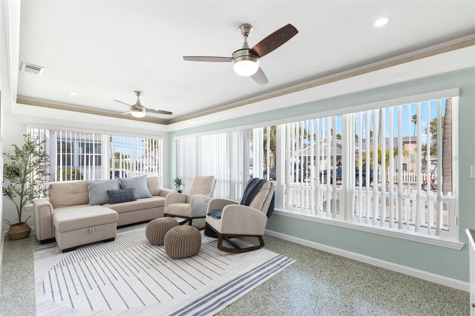 MOREY BEACH - Residential Lease