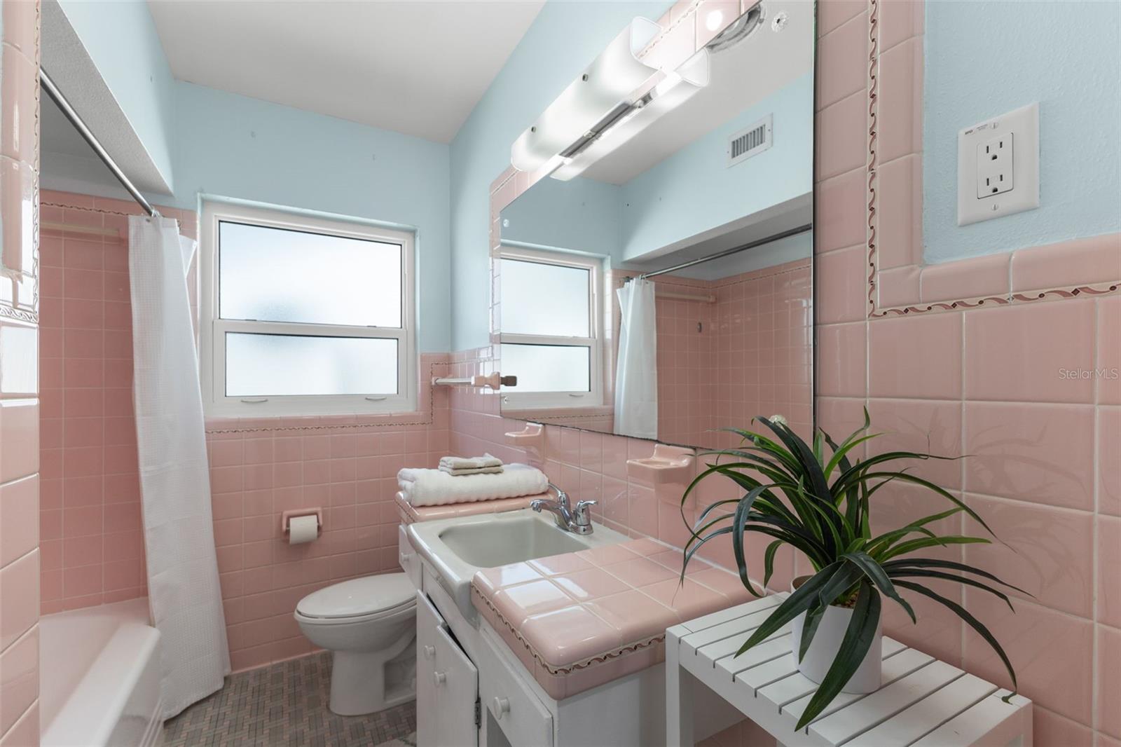 MOREY BEACH - Residential Lease