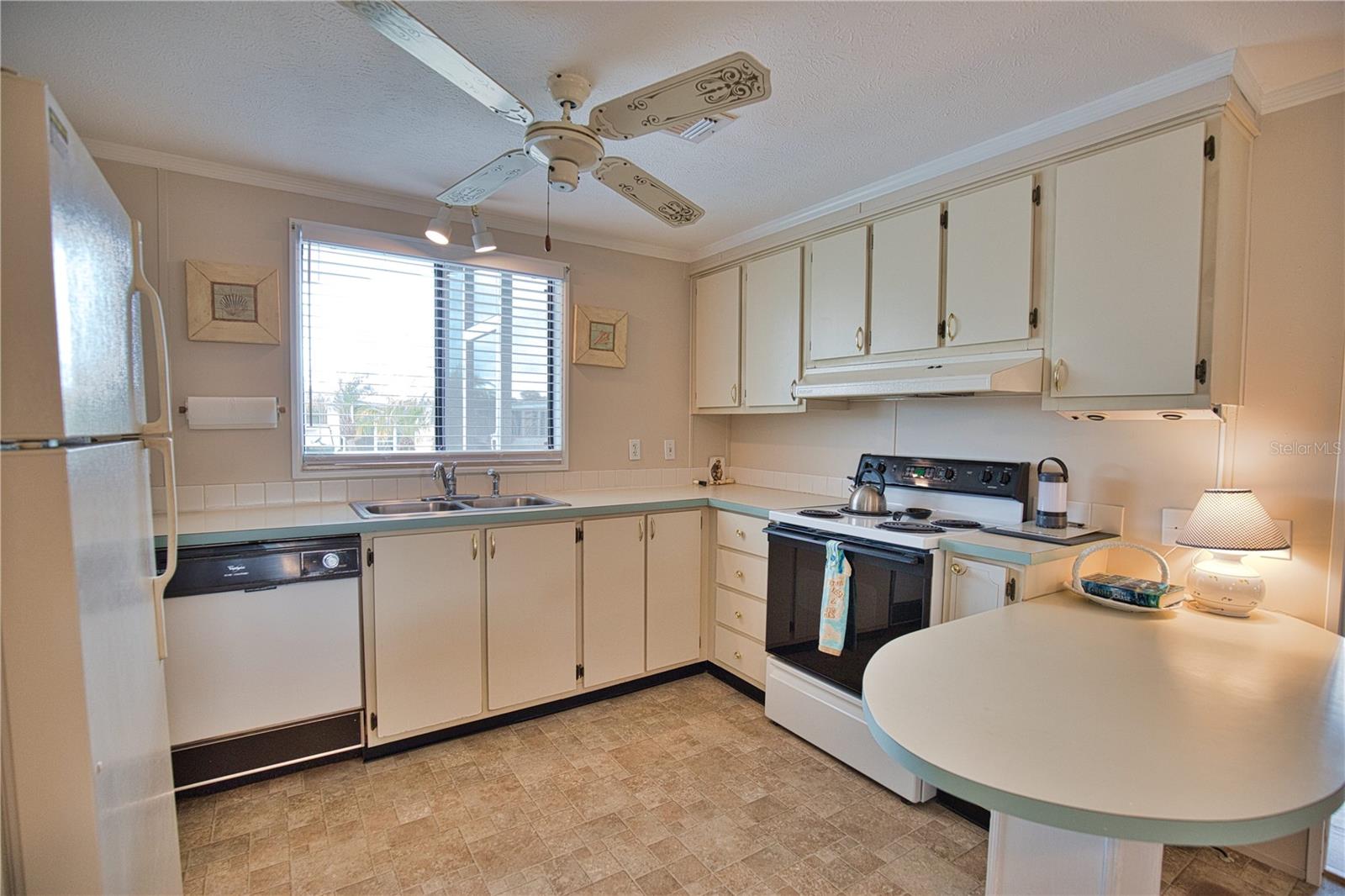 632 LA JOLLA CIRCLE