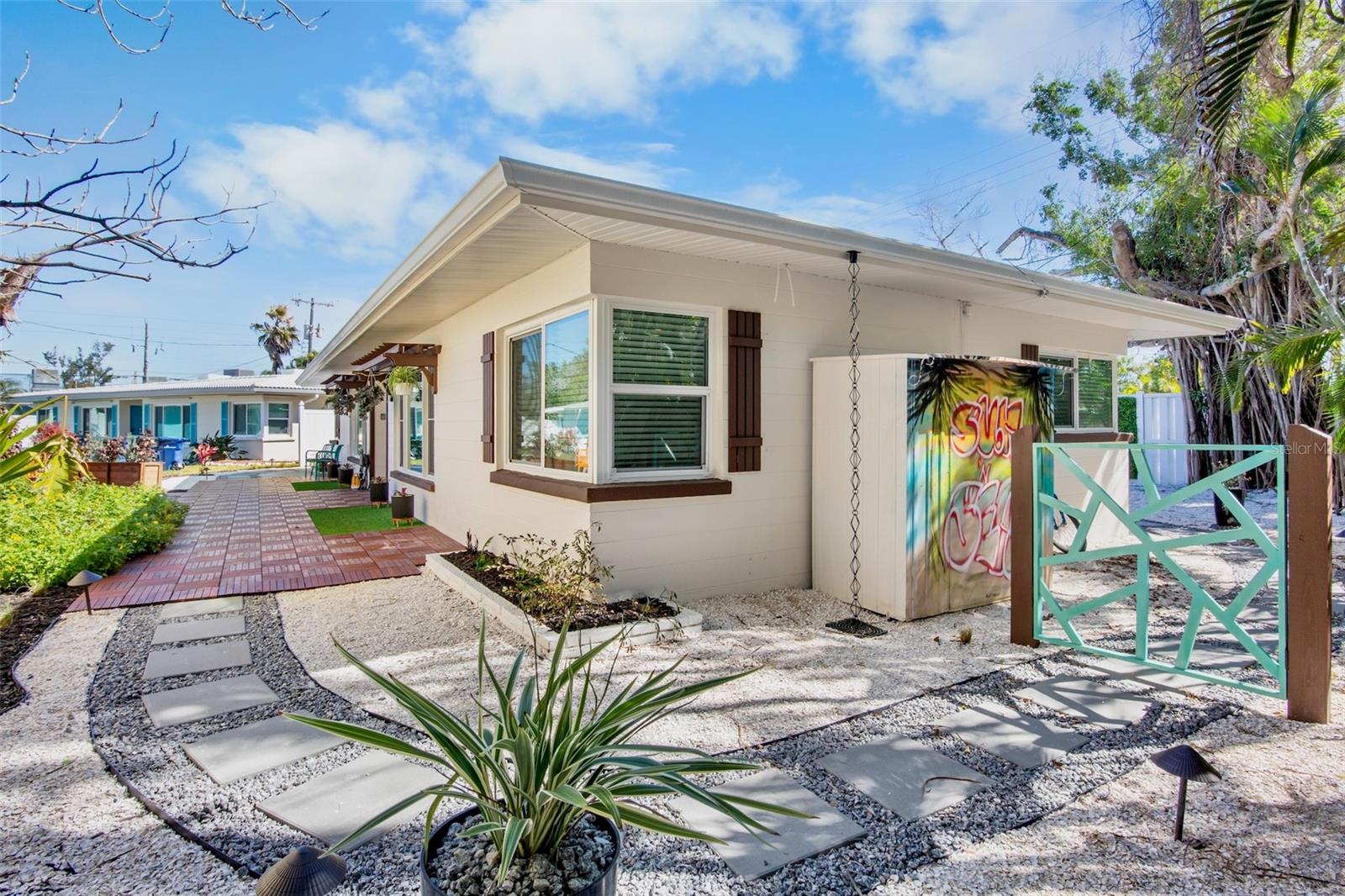 1138 SUN N SEA DRIVE