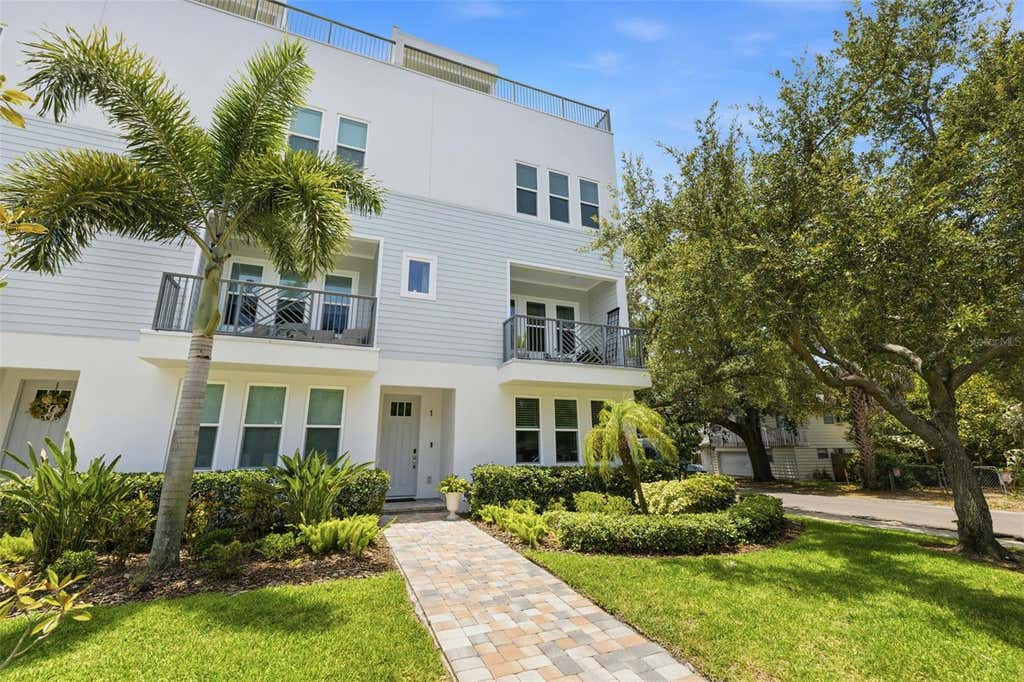 Photo of 2442 W Mississippi Avenue #1, Tampa, FL 33629 (MLS # TB8526283)