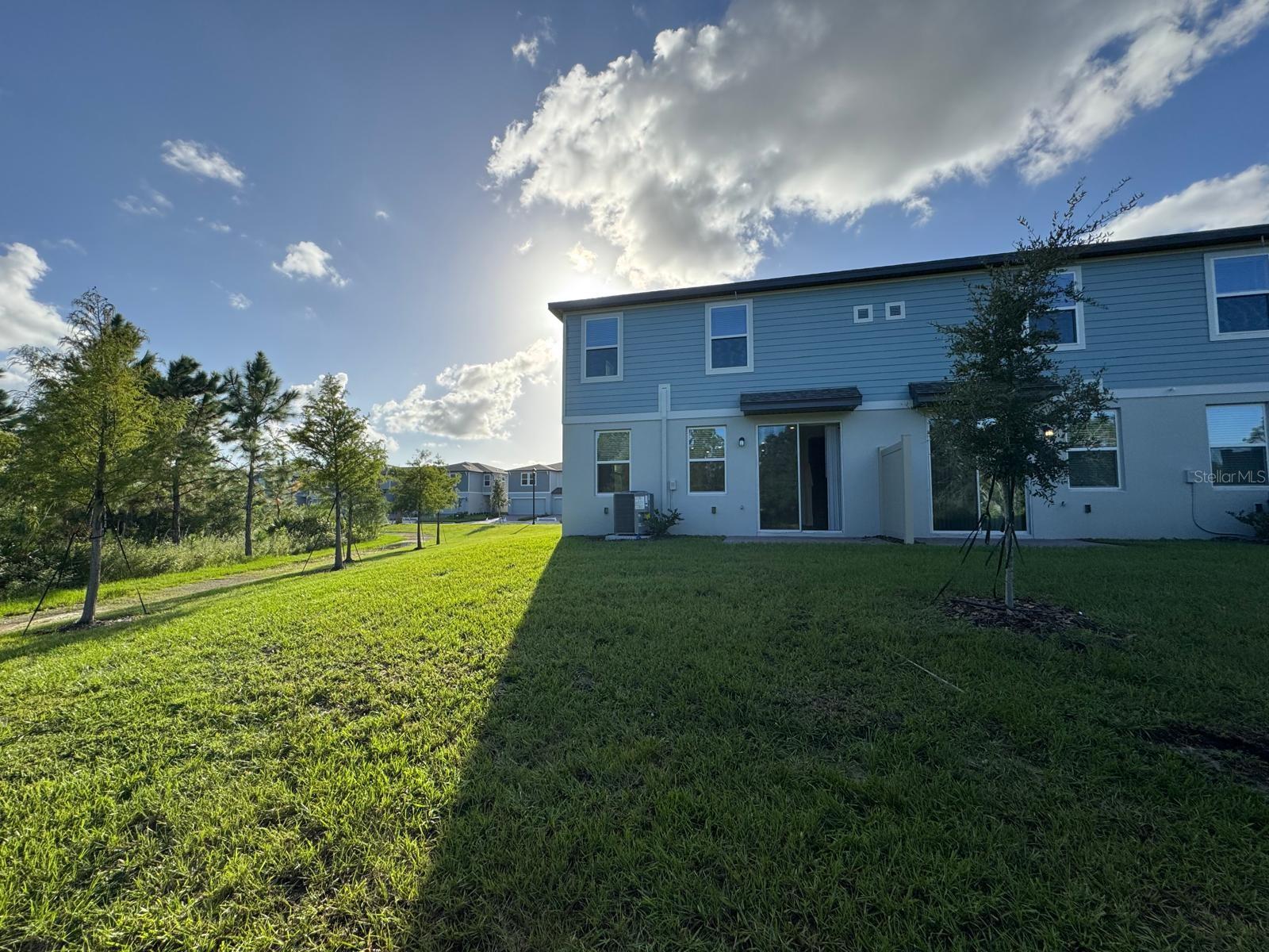 THE MEADOW AT CROSSPRAIRIE TOWNES - Residential Lease