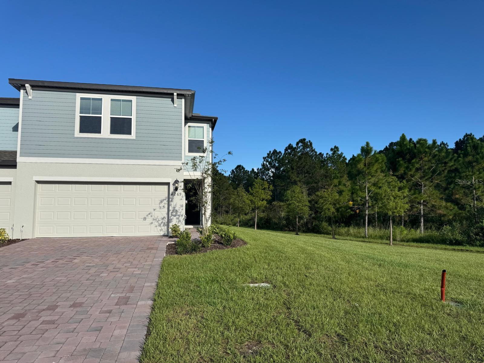 THE MEADOW AT CROSSPRAIRIE TOWNES - Residential Lease