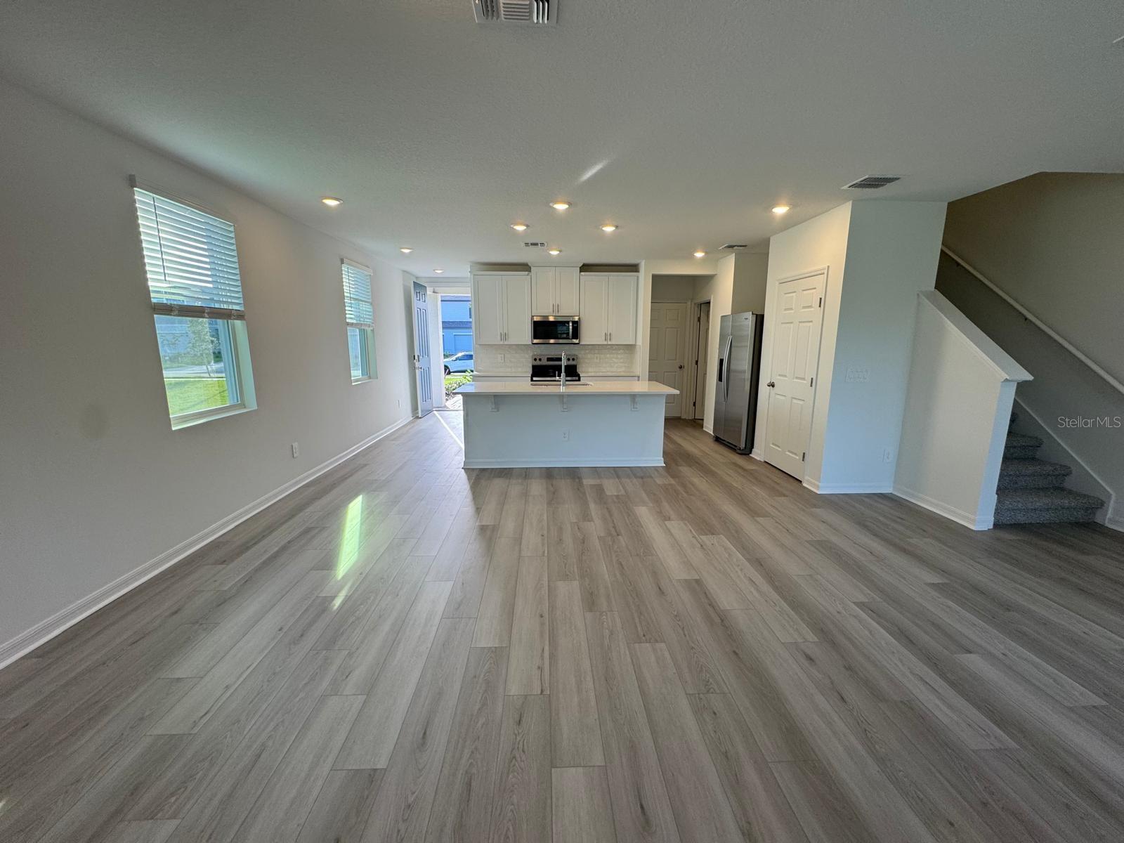 THE MEADOW AT CROSSPRAIRIE TOWNES - Residential Lease