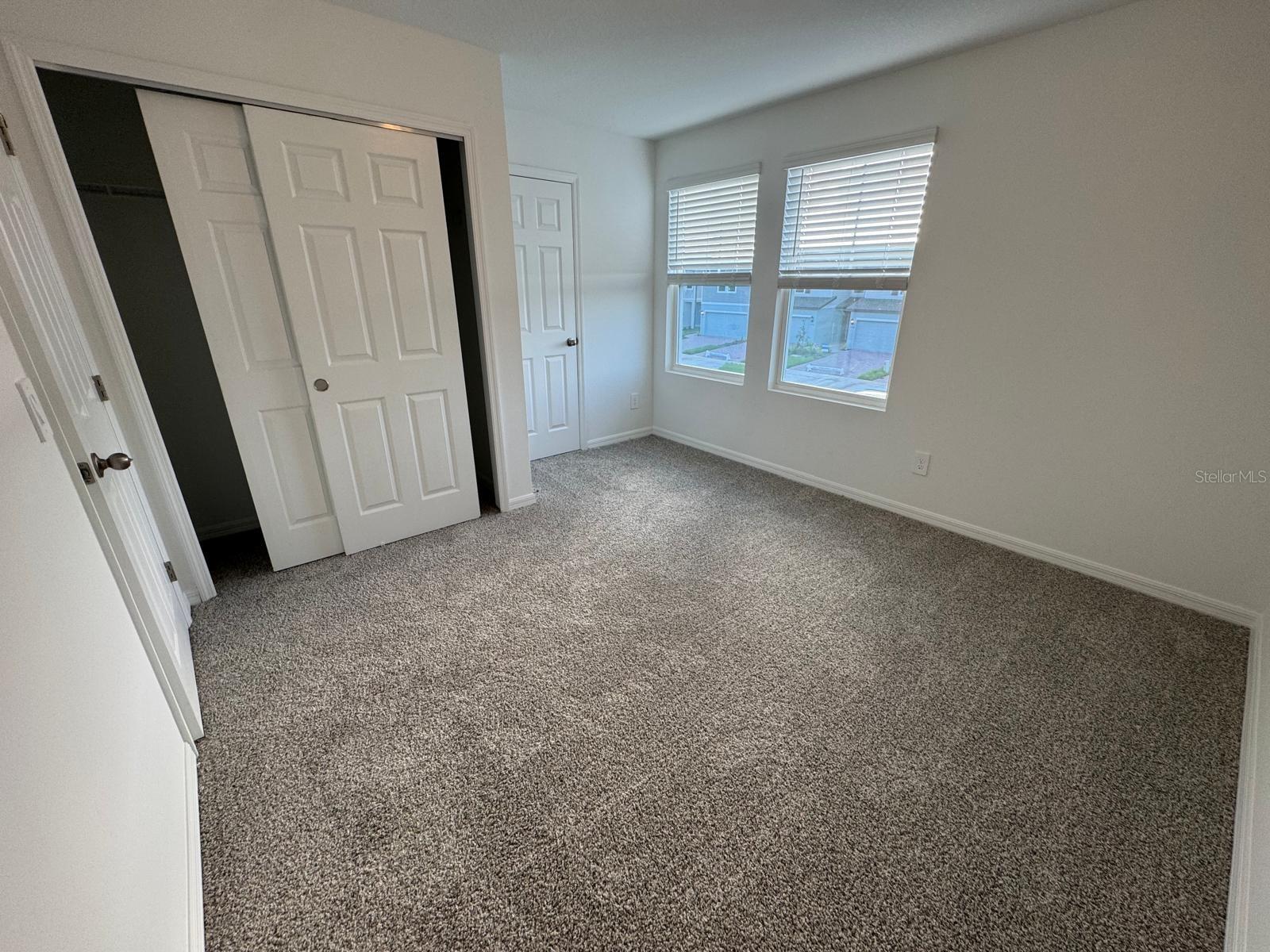 THE MEADOW AT CROSSPRAIRIE TOWNES - Residential Lease