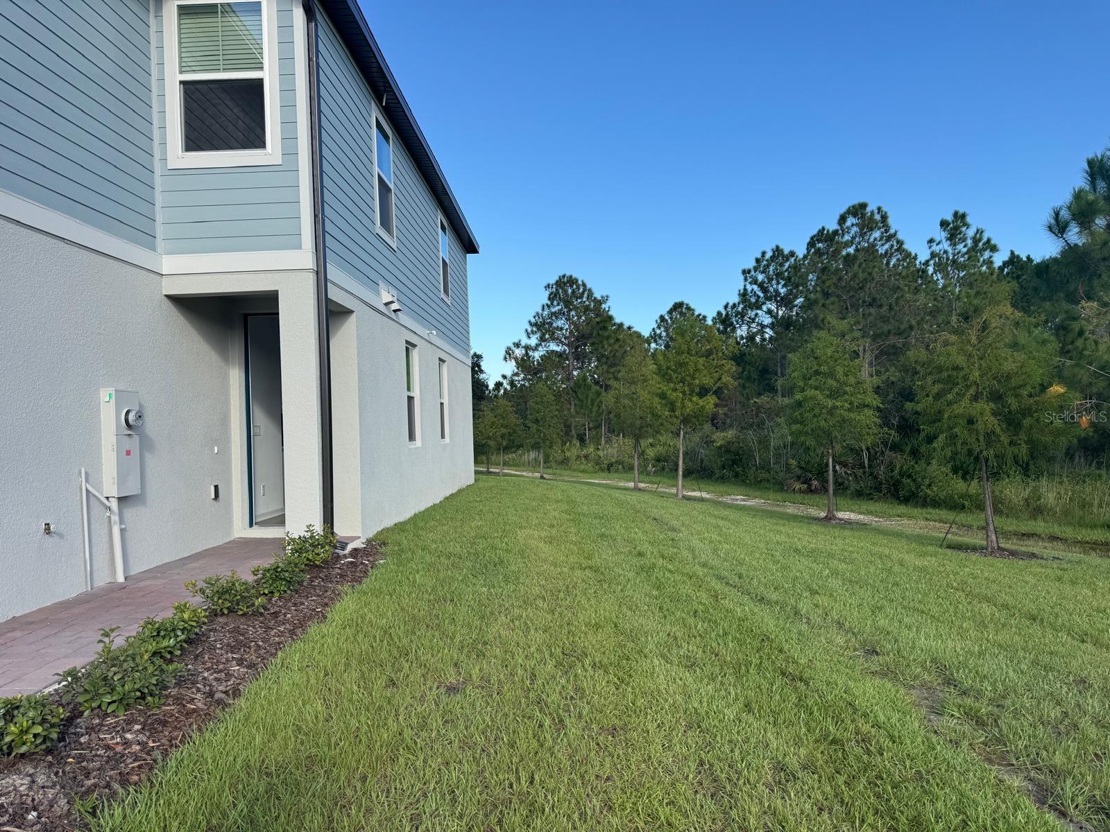 THE MEADOW AT CROSSPRAIRIE TOWNES - Residential Lease