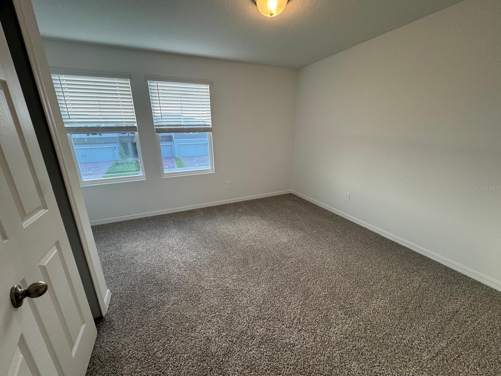 THE MEADOW AT CROSSPRAIRIE TOWNES - Residential Lease