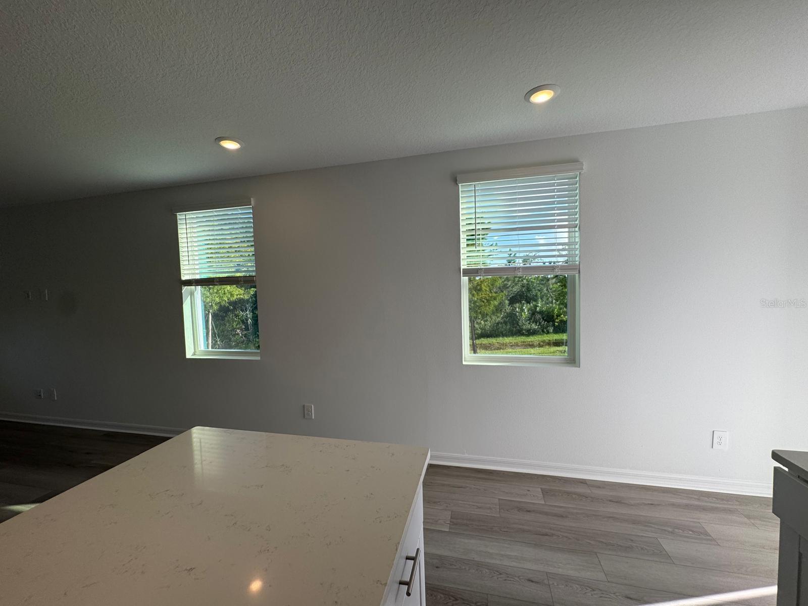 THE MEADOW AT CROSSPRAIRIE TOWNES - Residential Lease