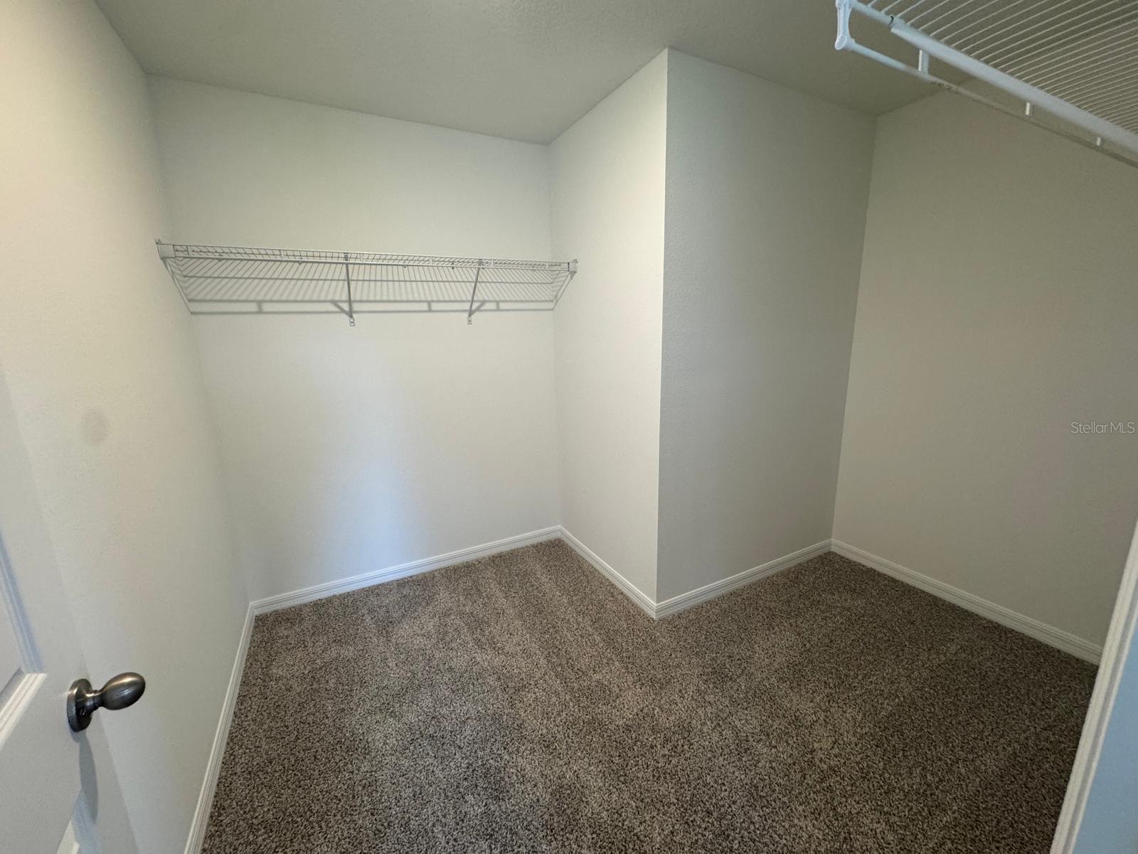 THE MEADOW AT CROSSPRAIRIE TOWNES - Residential Lease