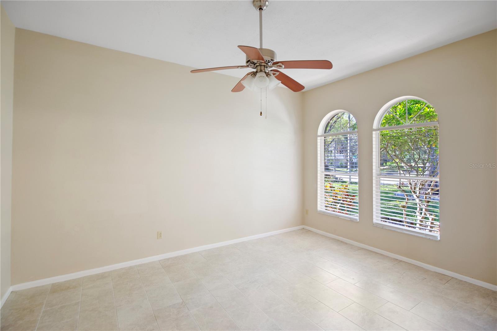 1190 DEER LAKE CIRCLE