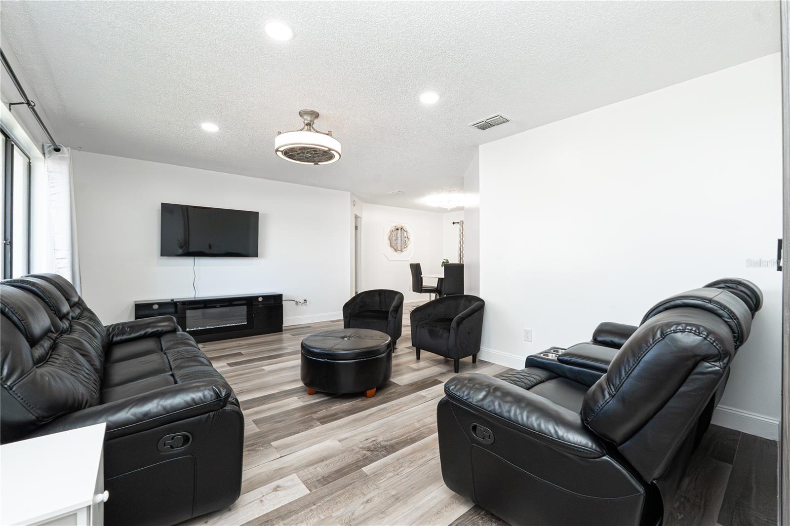 INDIAN RIDGE UNIT 2 - Residential Lease