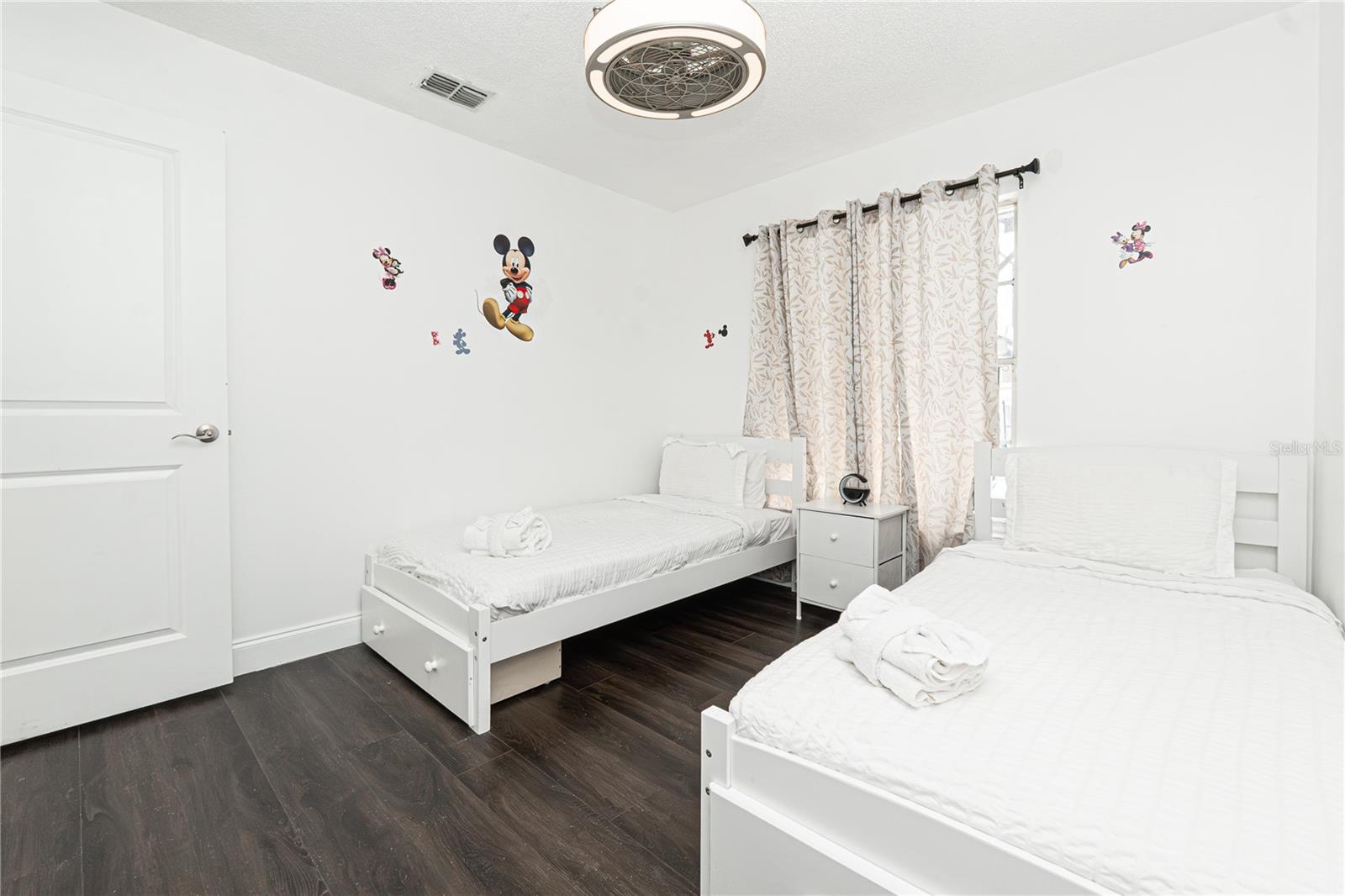 INDIAN RIDGE UNIT 2 - Residential Lease