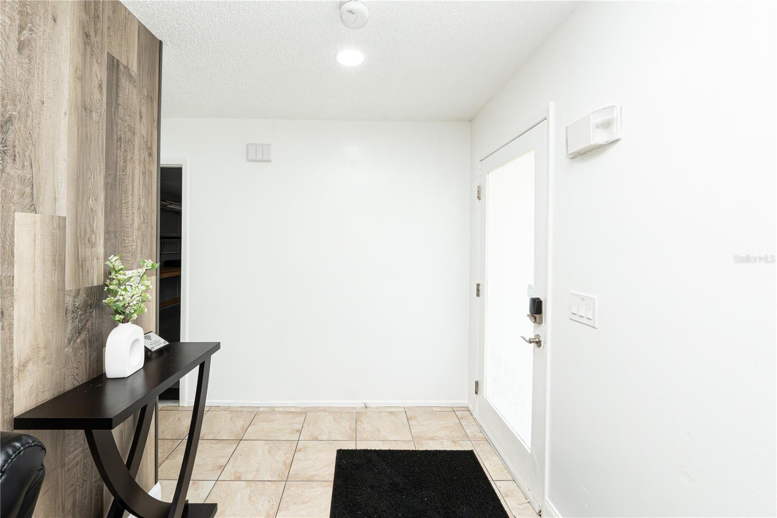 INDIAN RIDGE UNIT 2 - Residential Lease