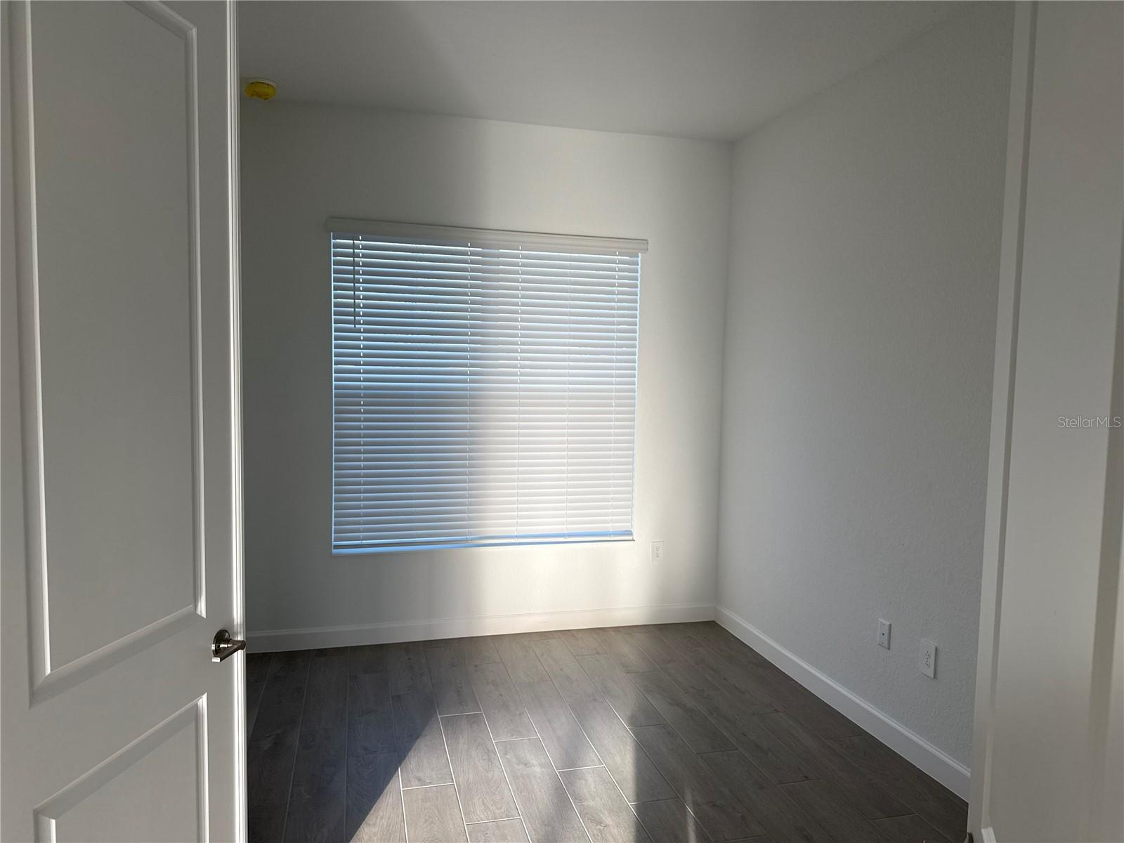 HARBOR ESTATE - Residential Lease