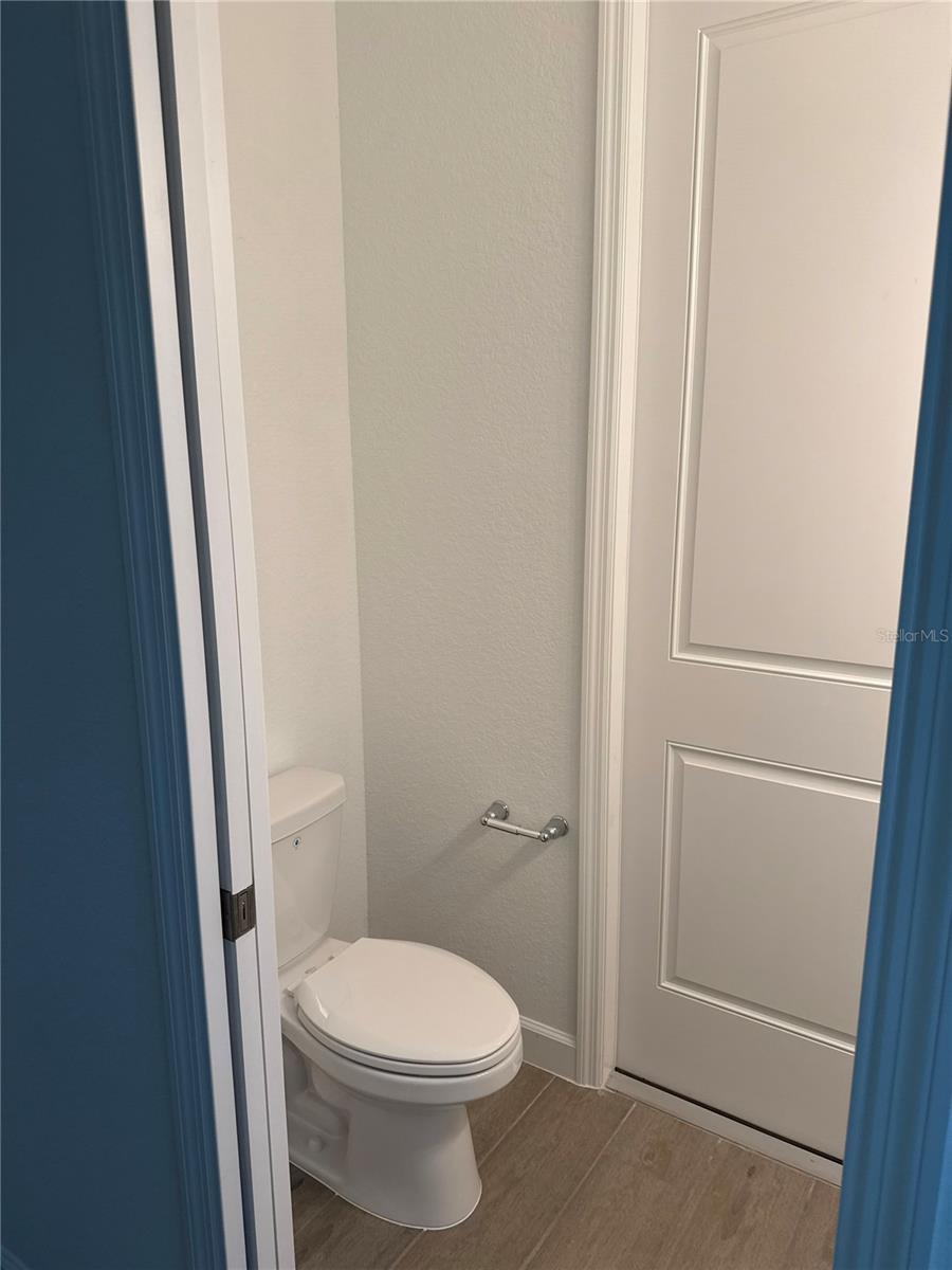 HARBOR ESTATE - Residential Lease