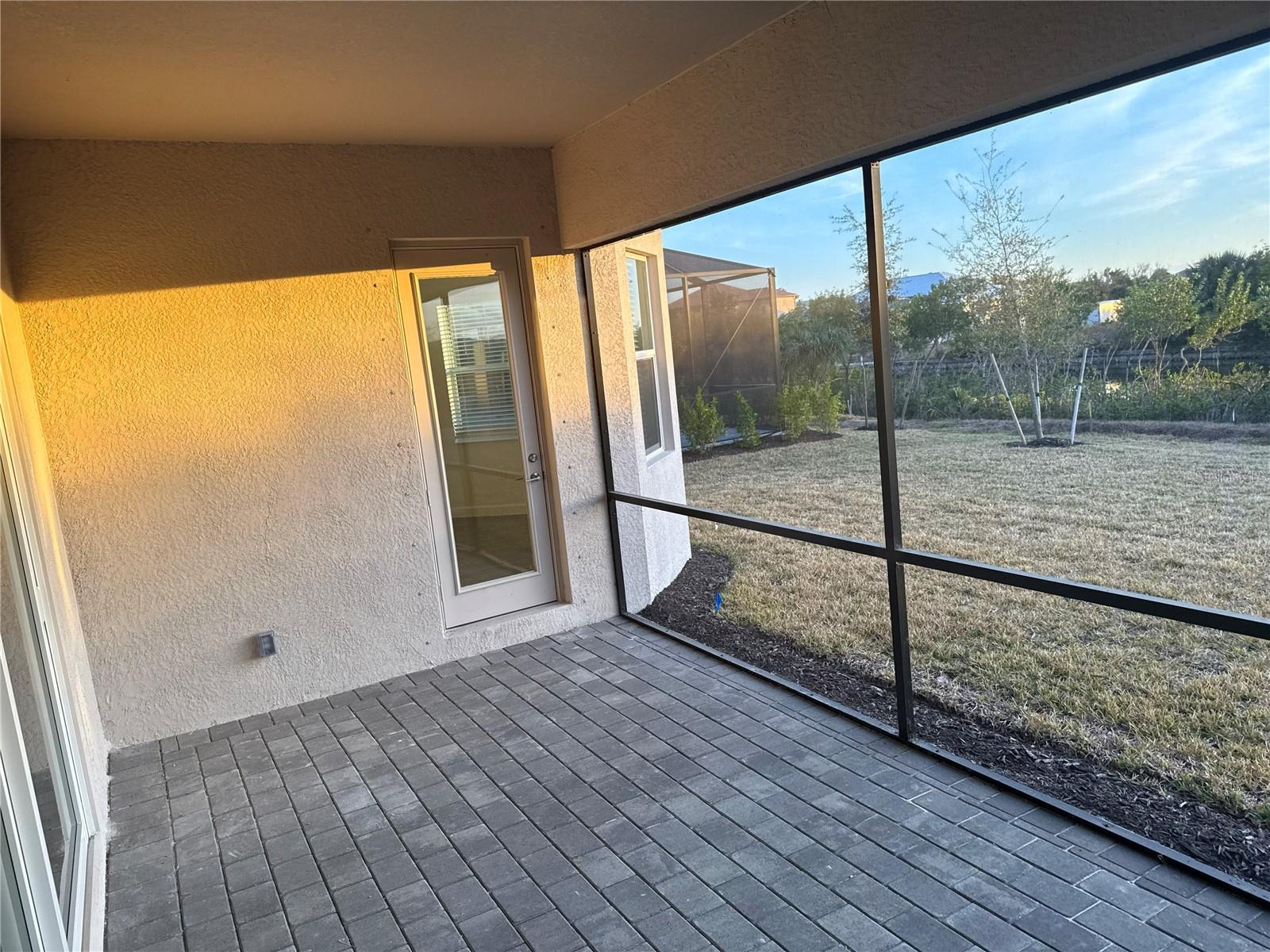 HARBOR ESTATE - Residential Lease