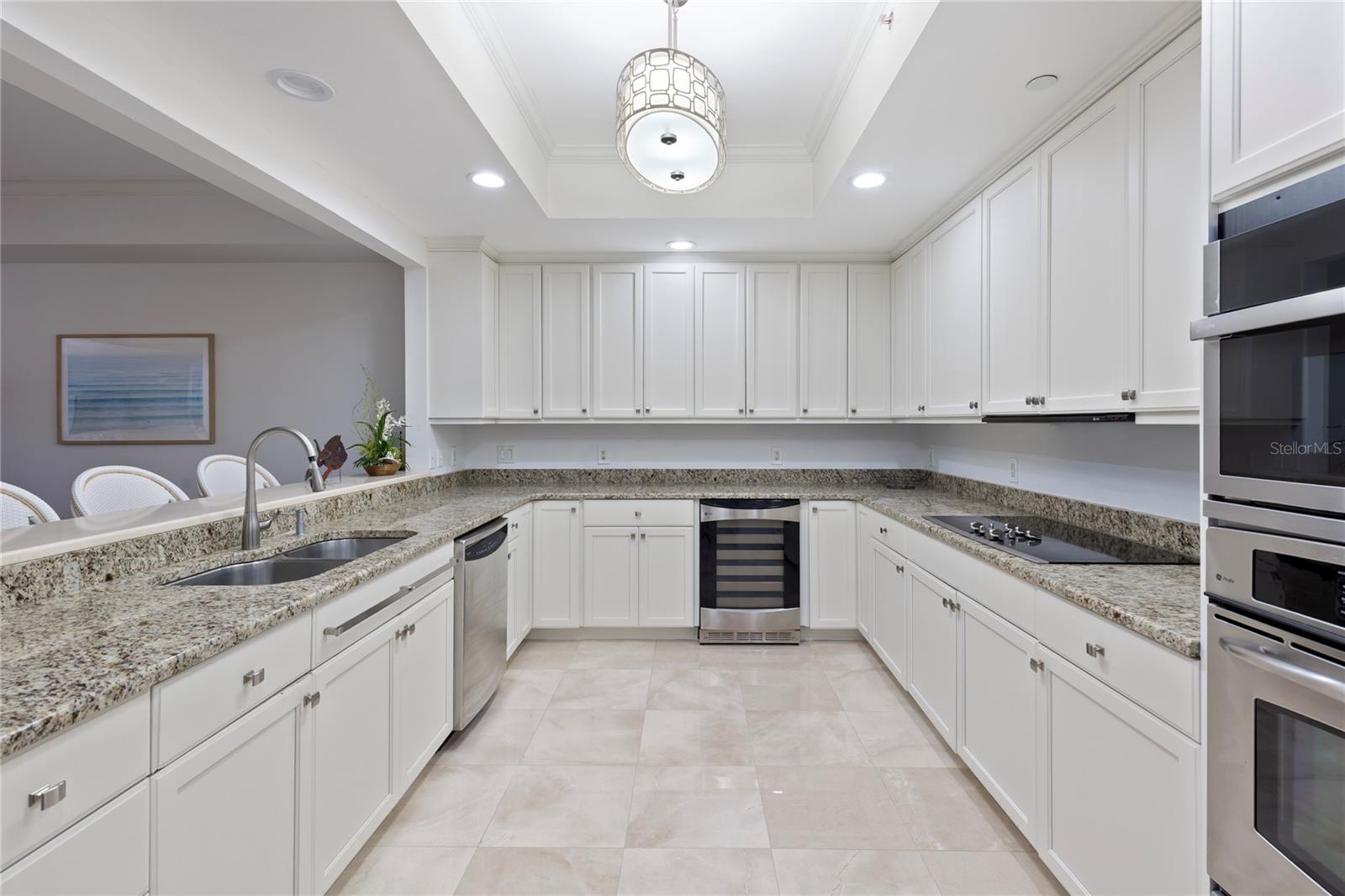 PARKSHORE PLAZA CONDO - Residential Lease