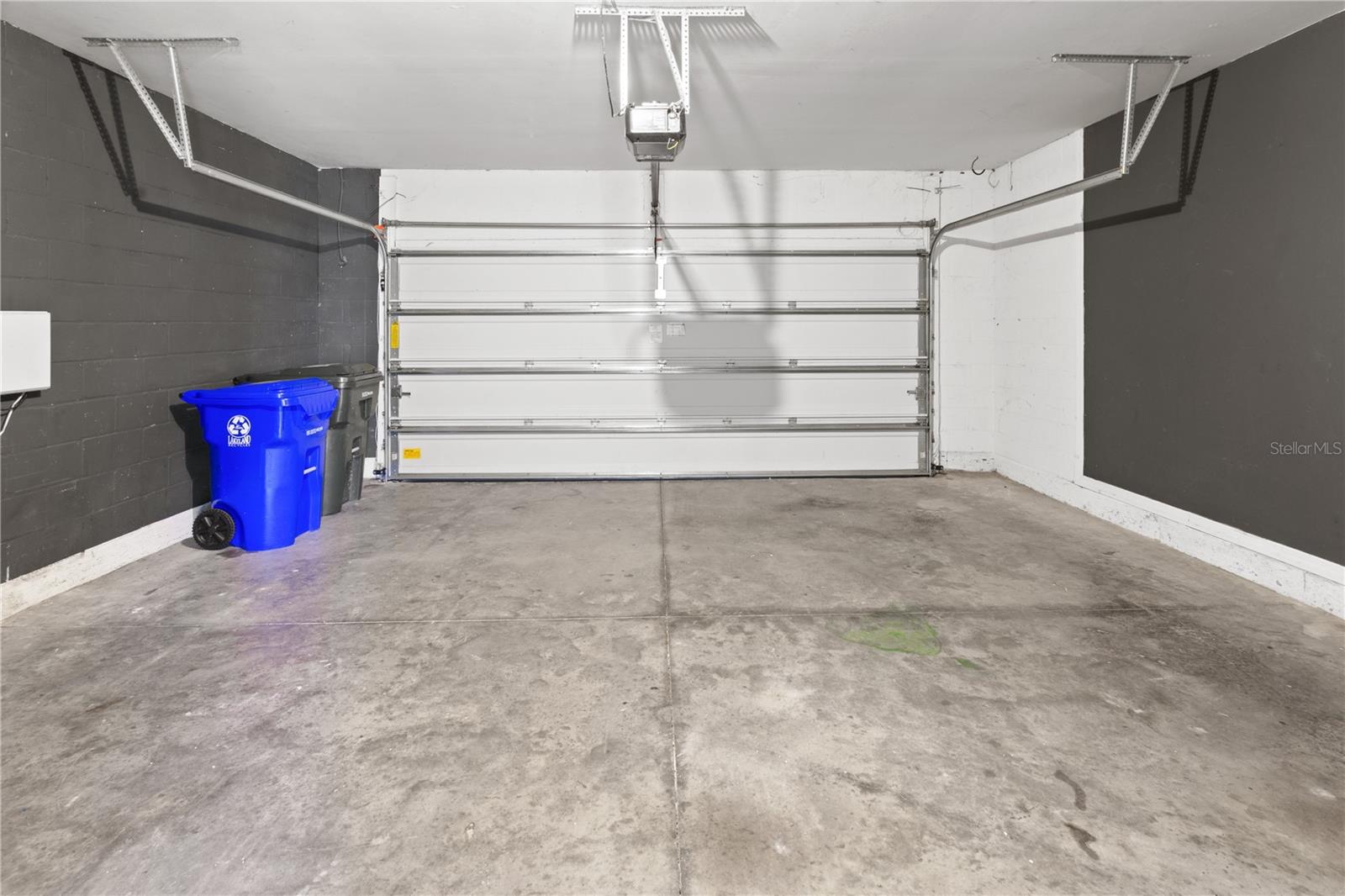 LAKES/LAUREL HLNDS PH 2B - Residential