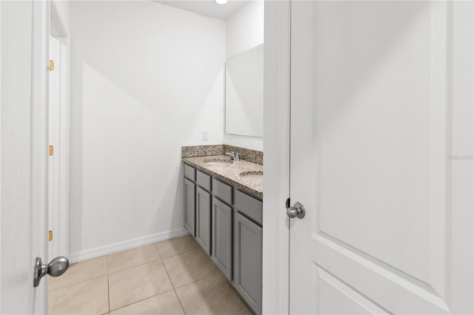 LAKES/LAUREL HLNDS PH 2B - Residential