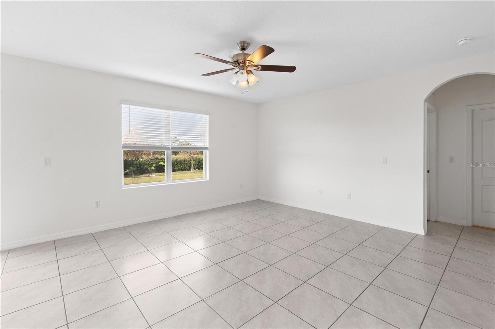 LAKES/LAUREL HLNDS PH 2B - Residential