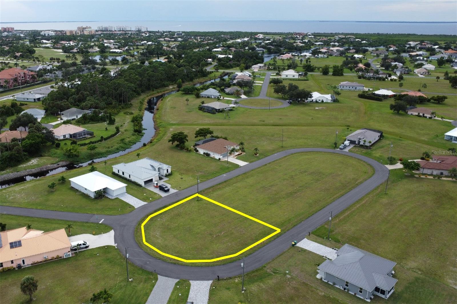 PUNTA GORDA ISLES SEC 21 - Land