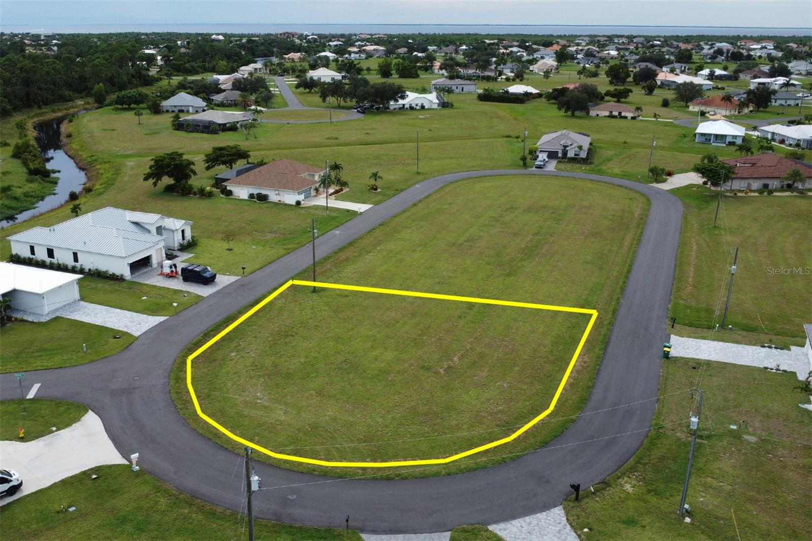 PUNTA GORDA ISLES SEC 21 - Land