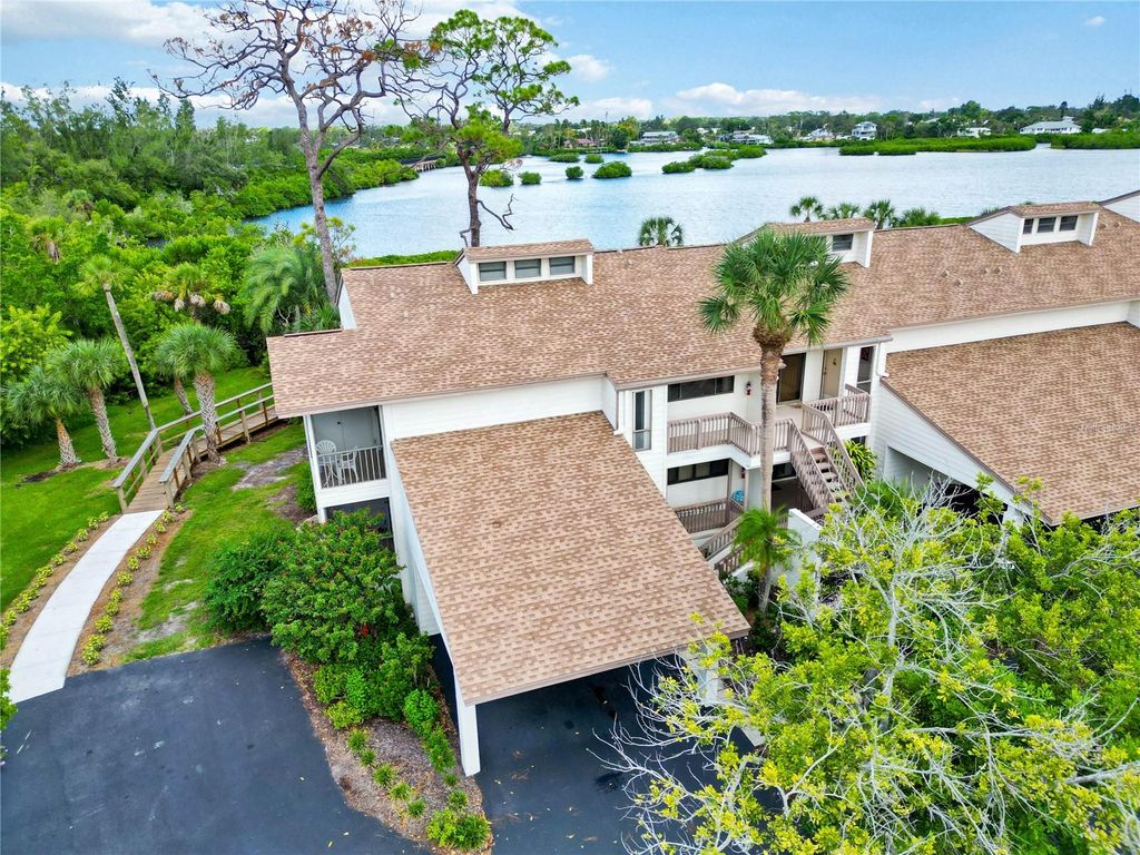 Photo of 914 Bird Bay Way #220, Venice, FL 34285 (MLS # N6140963)