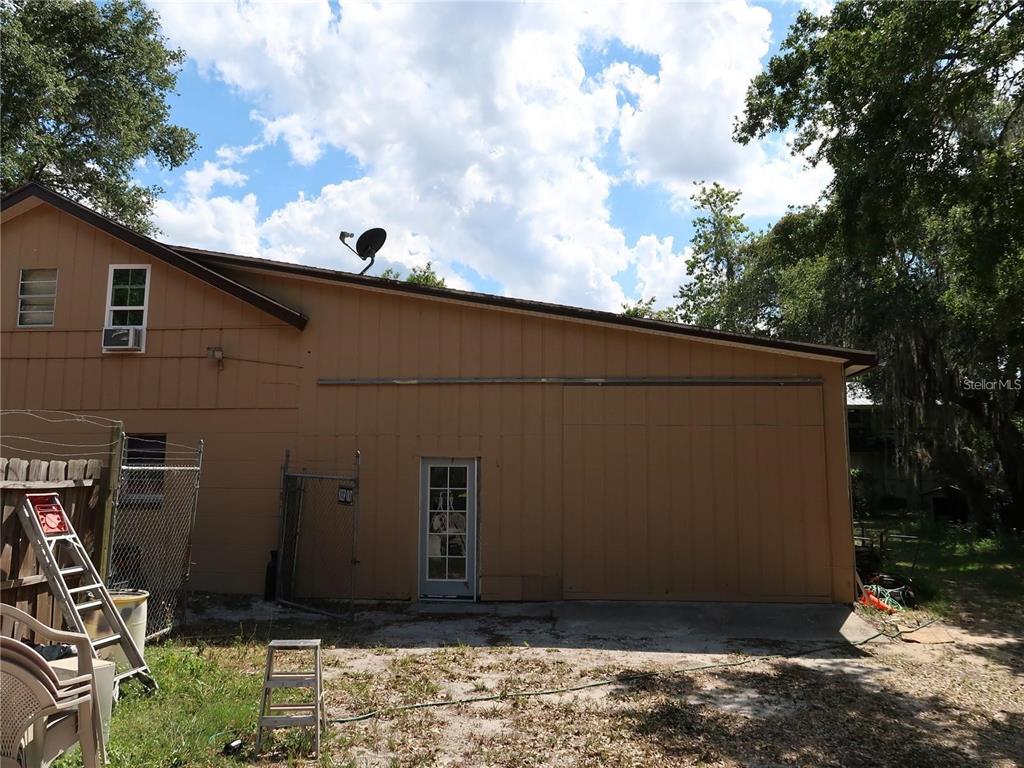 HICKORY HILL RETREATS UNIT 02 - Commercial Sale