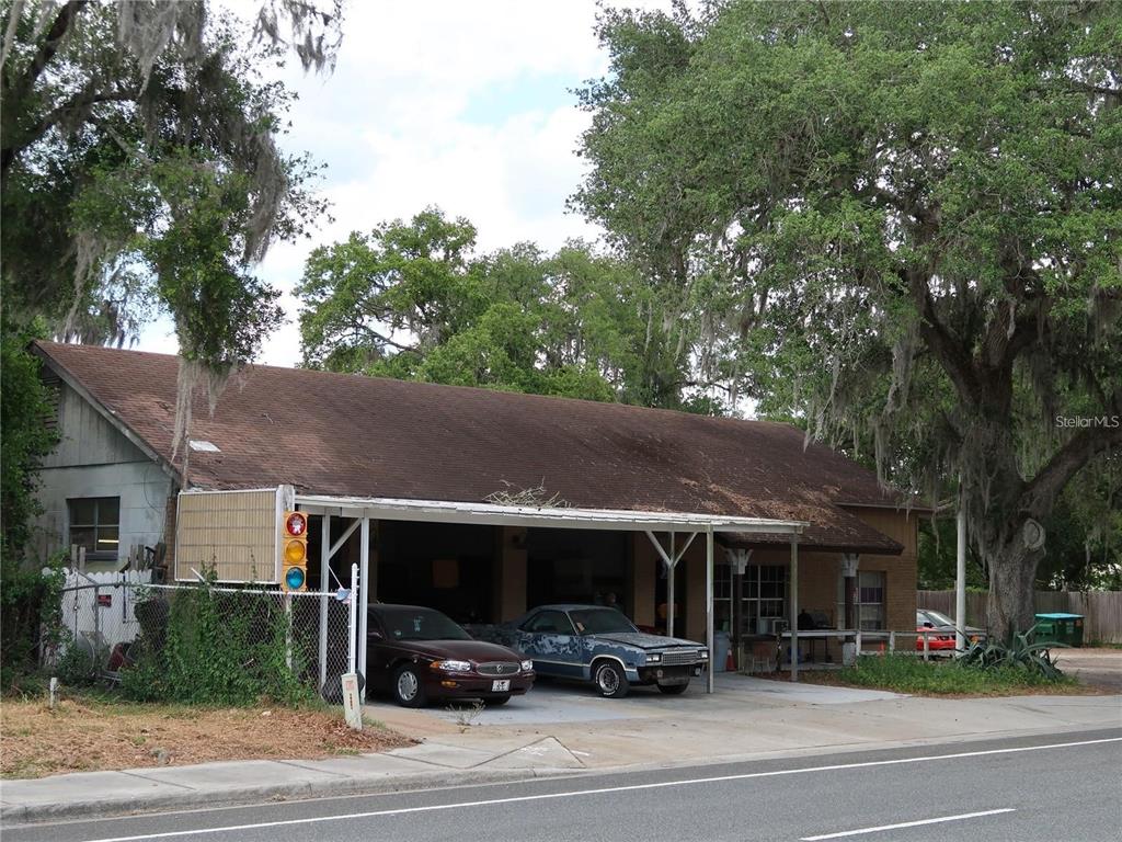 HICKORY HILL RETREATS UNIT 02 - Commercial Sale