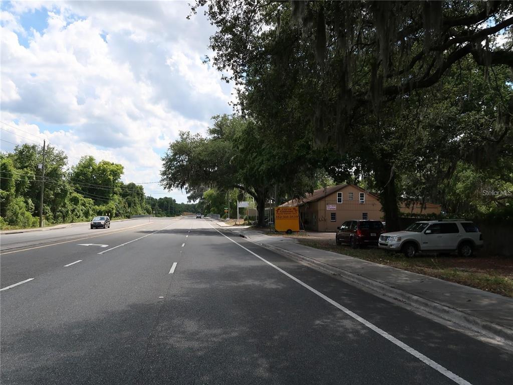 HICKORY HILL RETREATS UNIT 02 - Commercial Sale