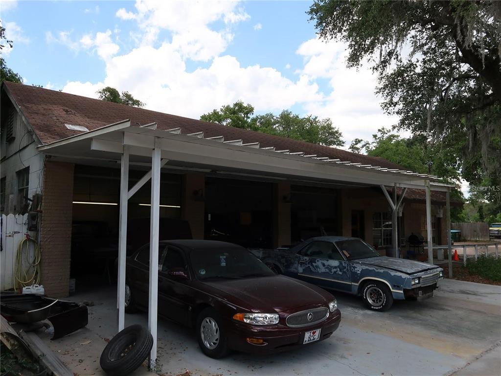 HICKORY HILL RETREATS UNIT 02 - Commercial Sale