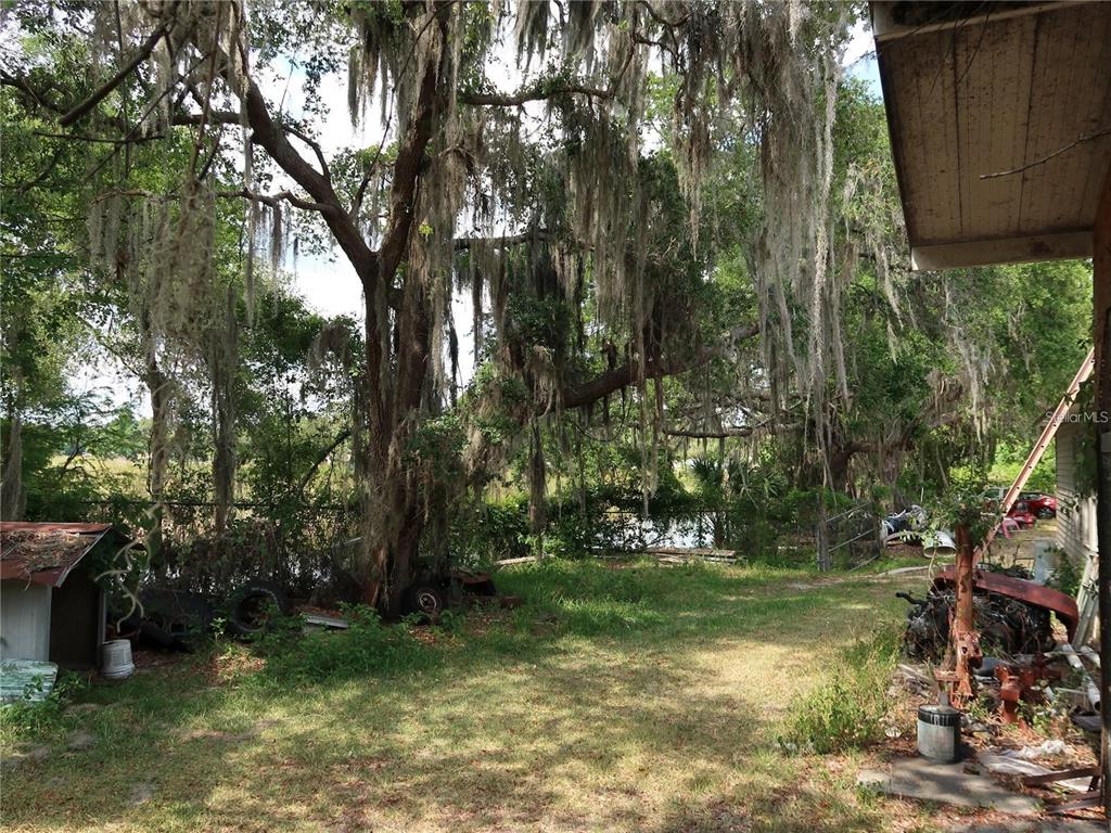 HICKORY HILL RETREATS UNIT 02 - Commercial Sale