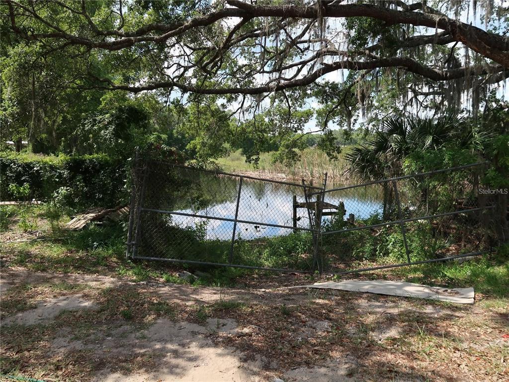 HICKORY HILL RETREATS UNIT 02 - Commercial Sale