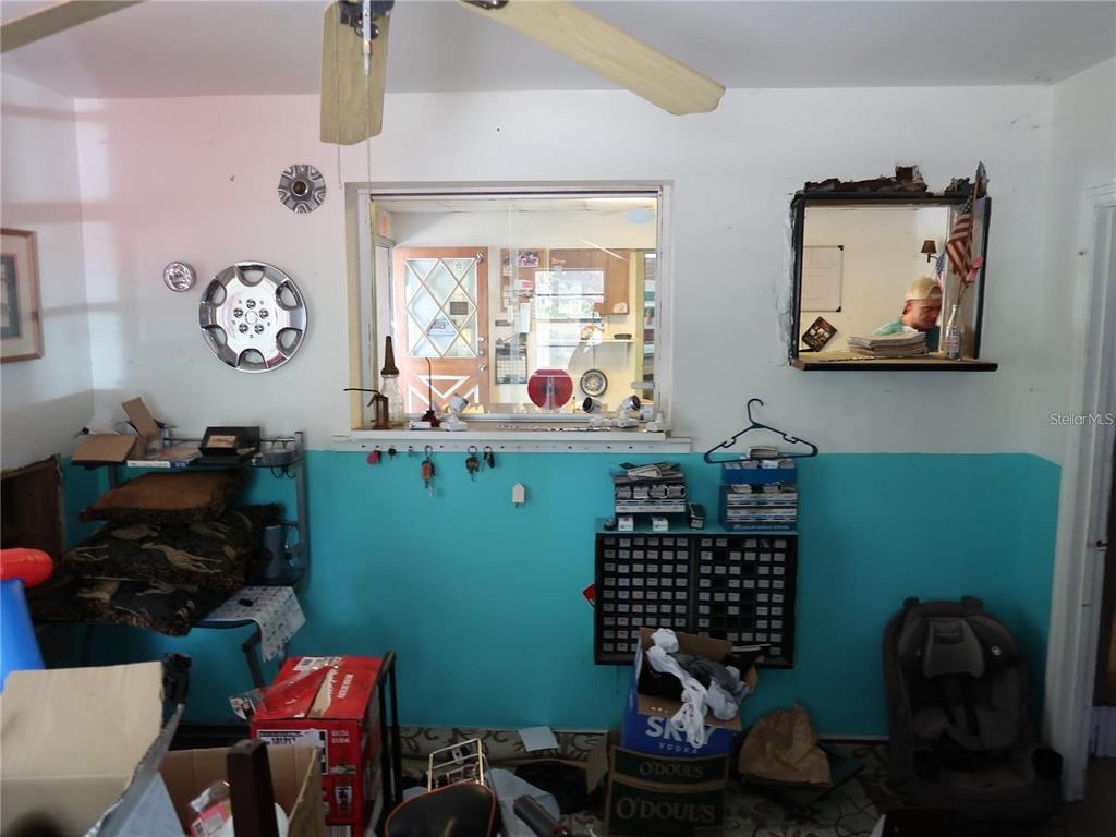 HICKORY HILL RETREATS UNIT 02 - Commercial Sale