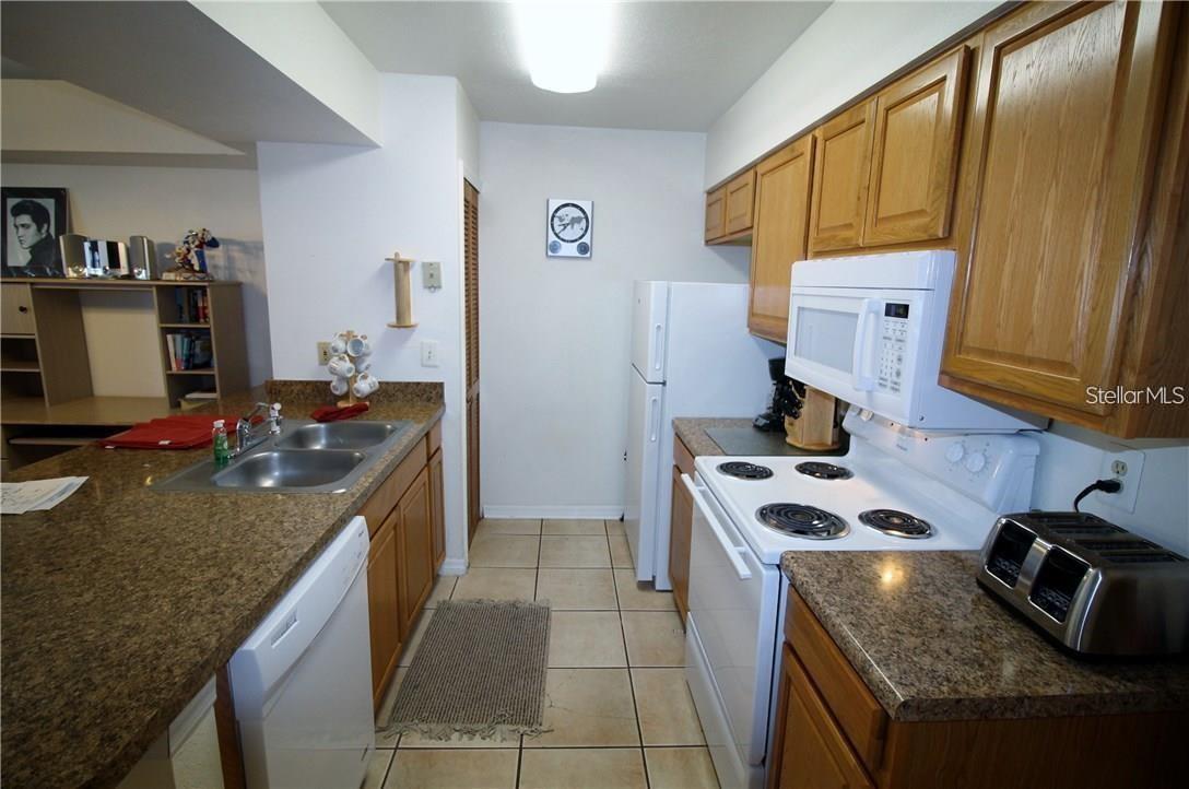 VILLAS AT LAGUNA BAY CONDO - Residential