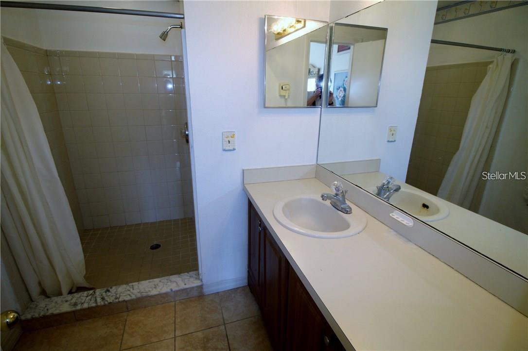 VILLAS AT LAGUNA BAY CONDO - Residential