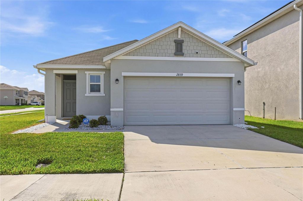 Photo of 2839 Maiden Grass Isle, Wesley Chapel, FL 33543 (MLS # TB8493964)