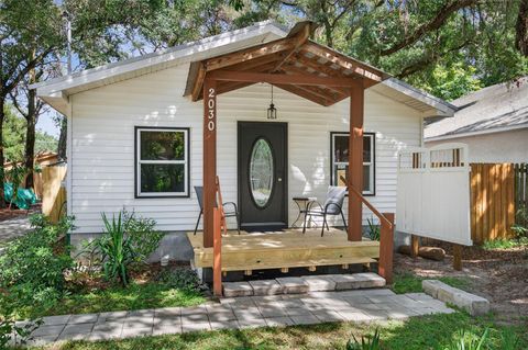 Photo of 2030 E New Orleans Avenue, Tampa, FL 33610 (MLS # TB8482097)